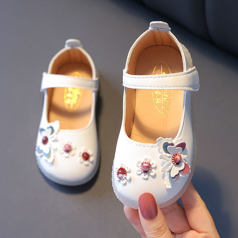 Spring And Autumn Girls' Leather Shoes Hollow