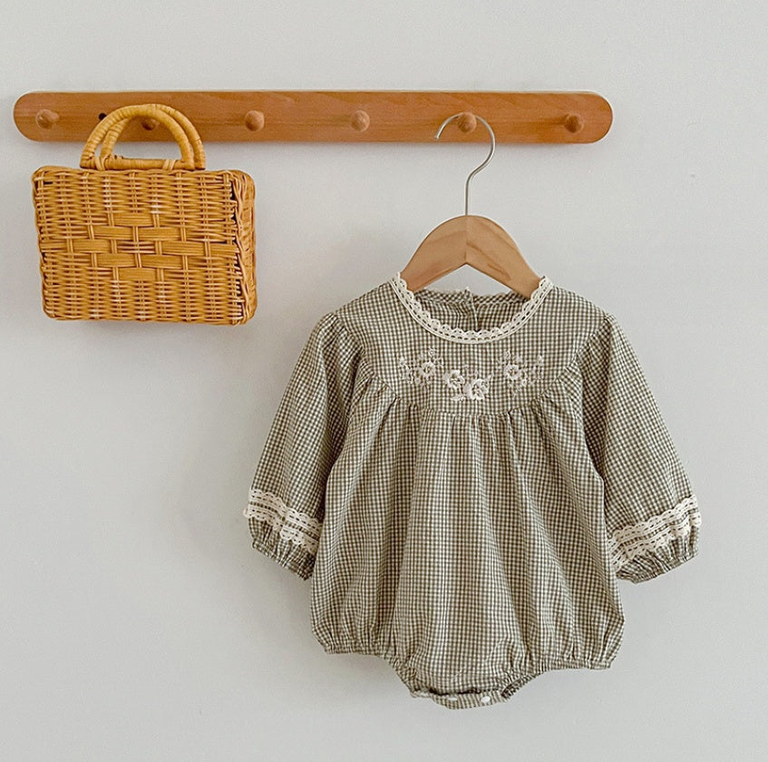 Baby Girl Doll Collar Floral Long-sleeved Triangle Romper