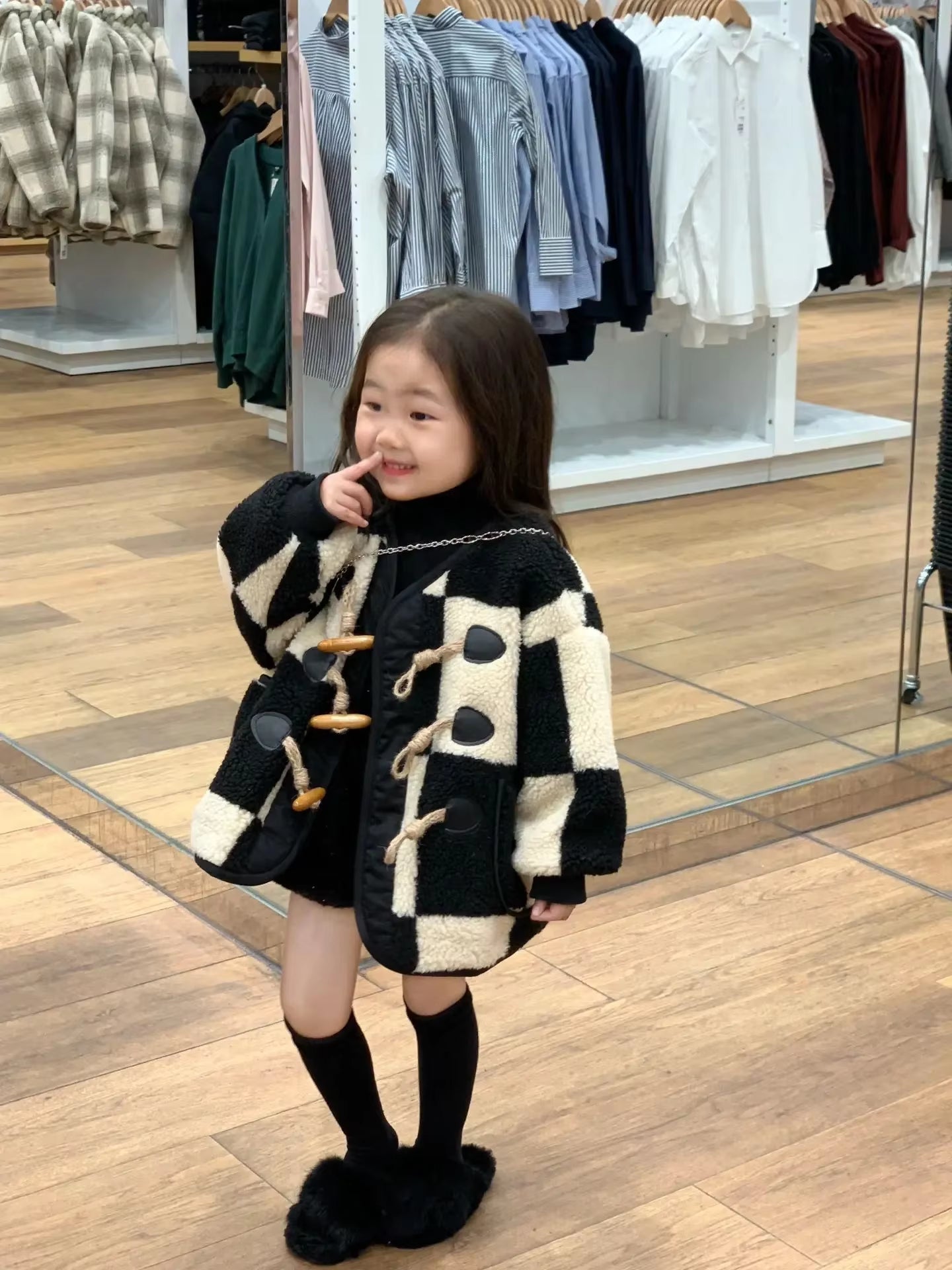 Korean Girls' Winter Clothes Fashion Thick Velvet Checkerboard Pattern Wool Sweater Cow Horn Button Lamb Wool Warm Jacket