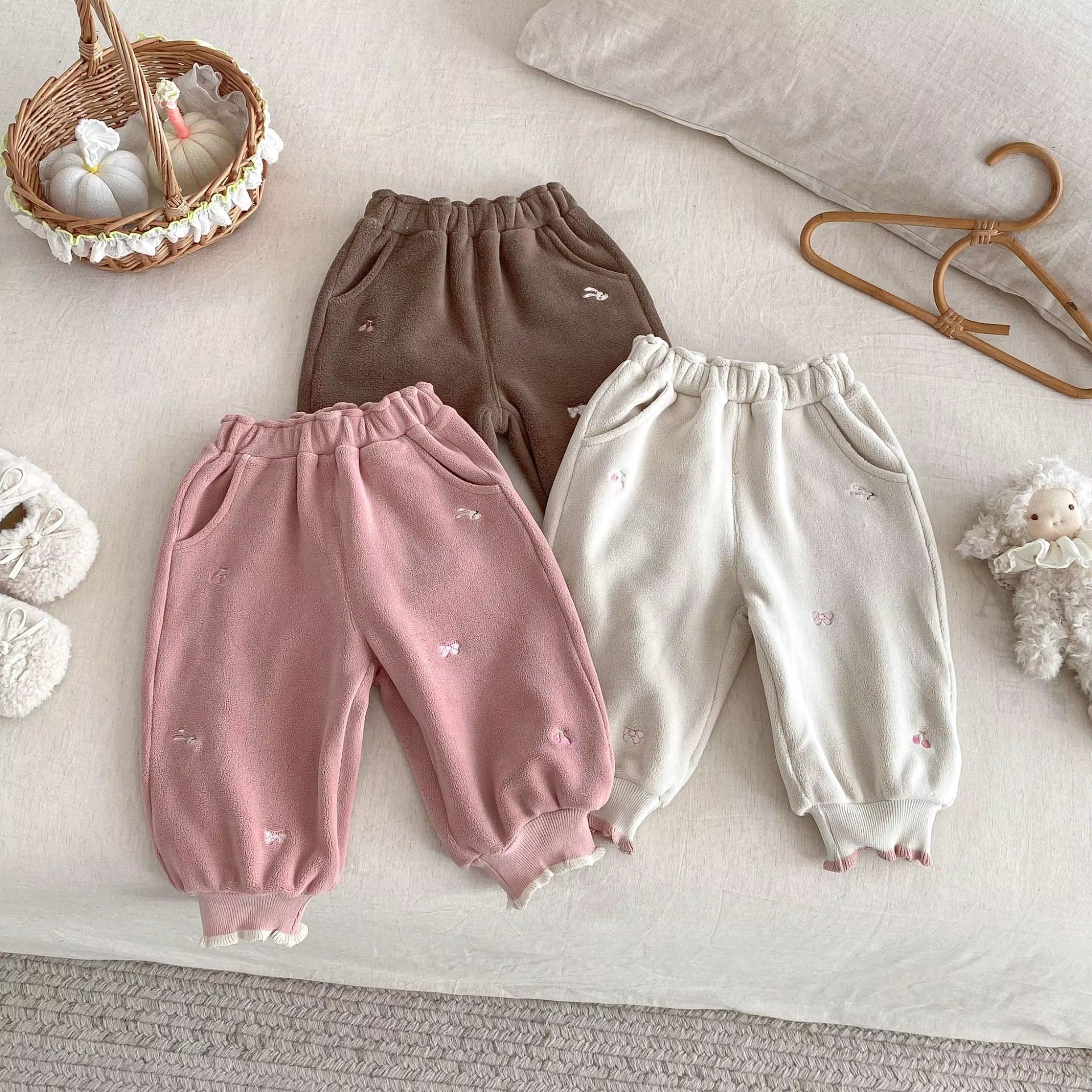0-5 Y Winter Girls Pants Brushed Fleece Girls Pants Cartoon Embroidery Girls Trousers Warm Lining Kids Full Length Pants