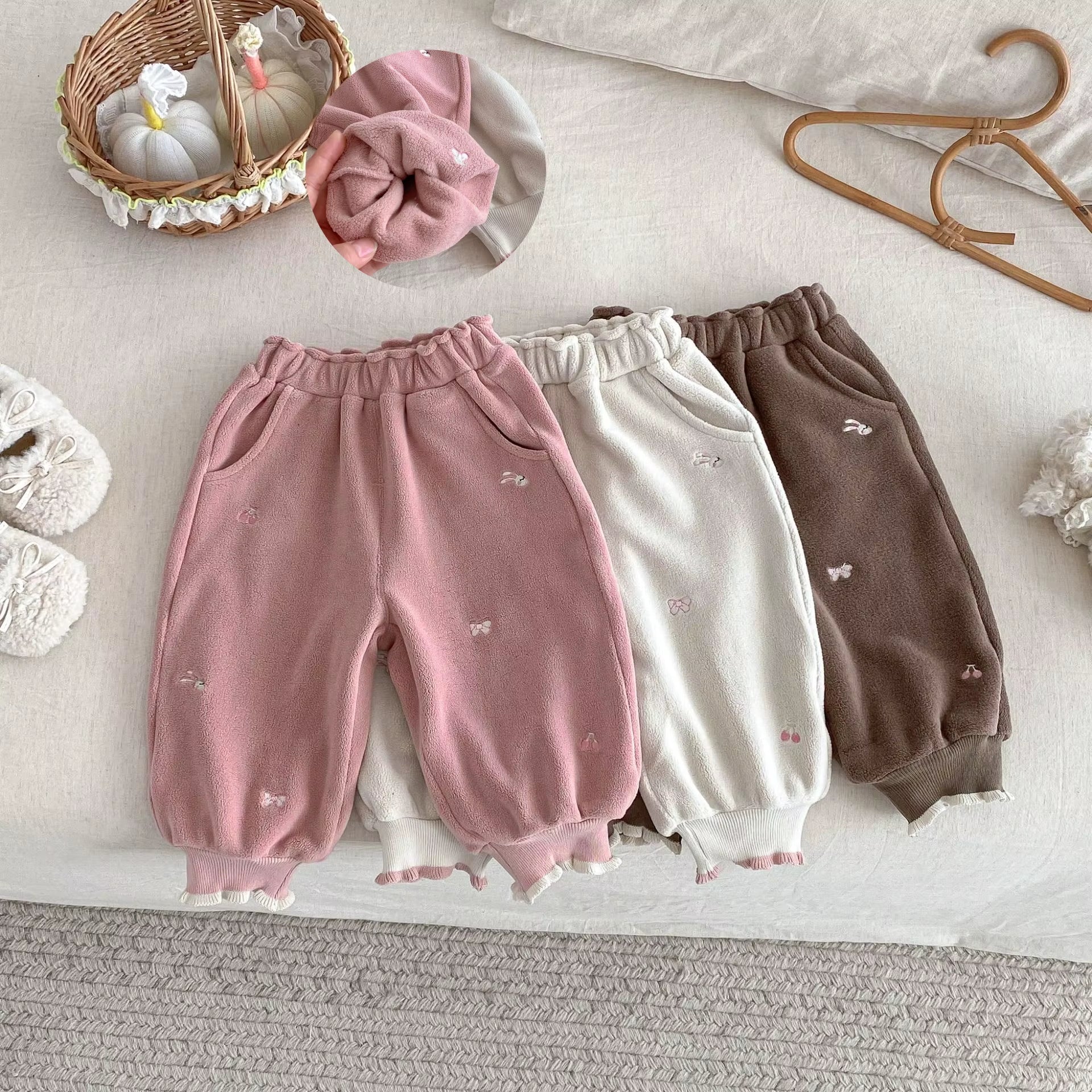 0-5 Y Winter Girls Pants Brushed Fleece Girls Pants Cartoon Embroidery Girls Trousers Warm Lining Kids Full Length Pants