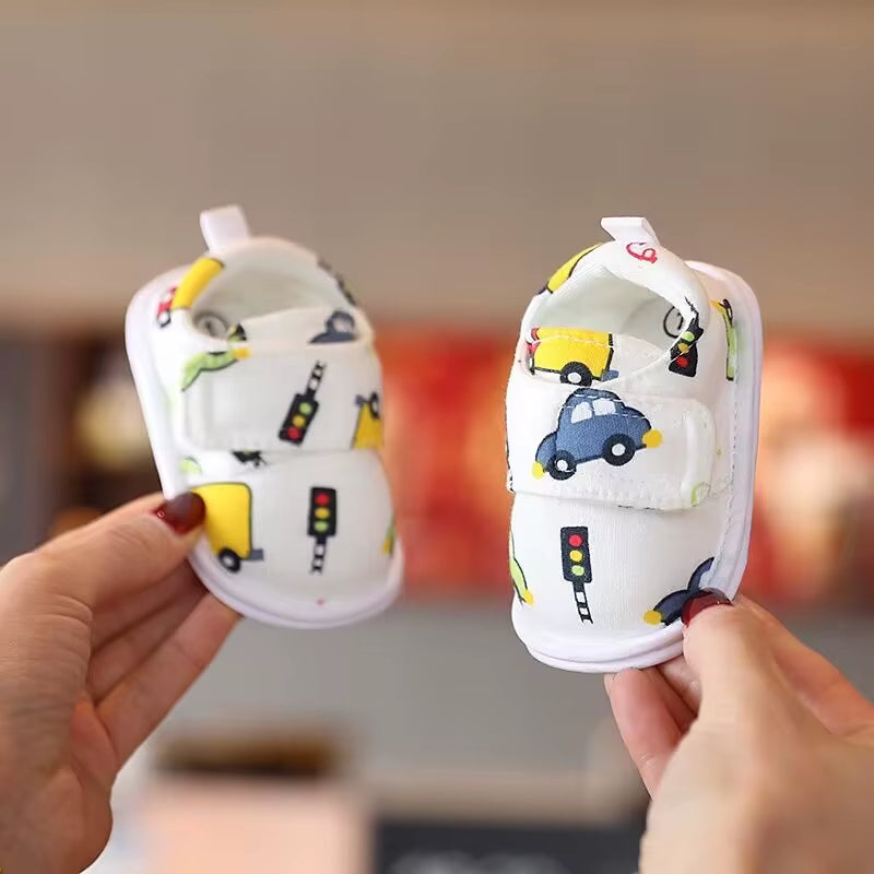 Cute Bear Soft Sole Comfortable Sandals for Infants and Toddlers Baotou anti Kick First Step Shoes 0-18 Months